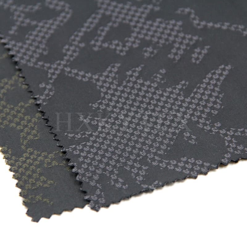 Dot Pattern Jacquard Yarn Dyed Fabric For outerwear